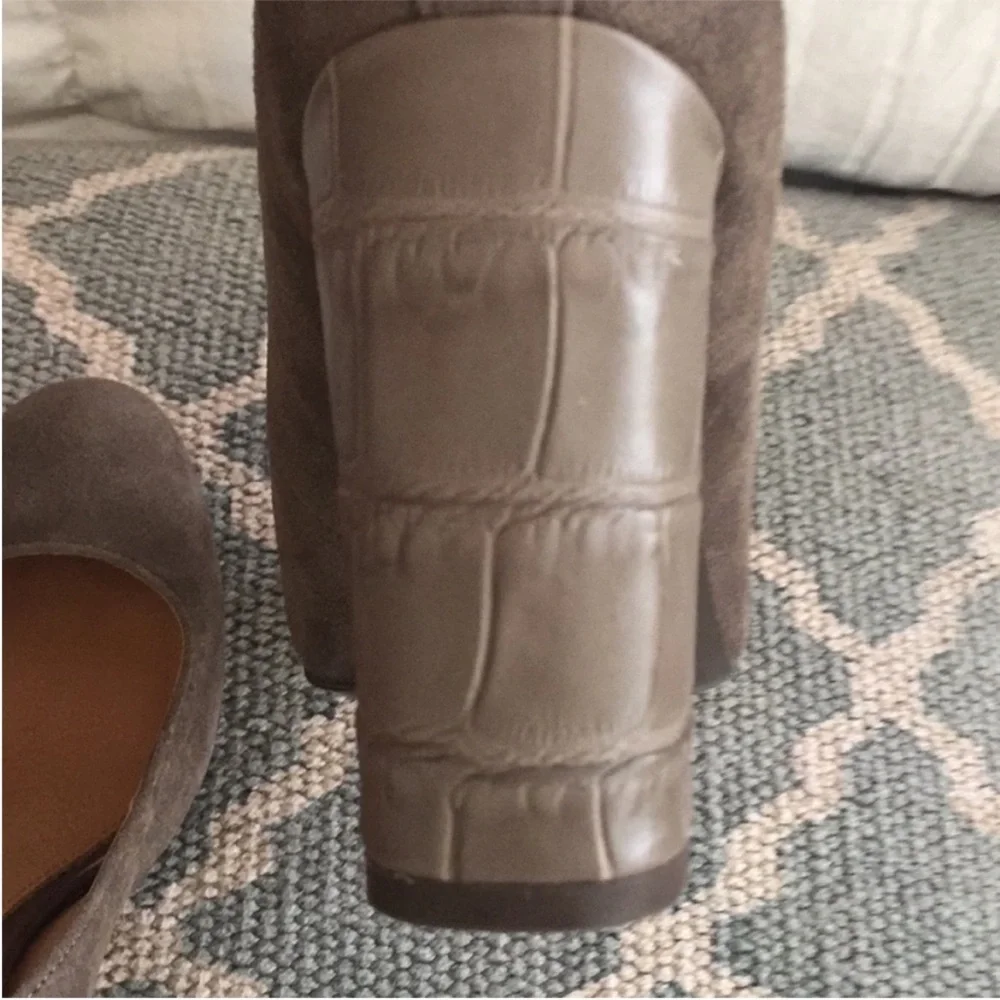 COACH Ophelia Suede and Embossed Croc Heels Size 6.5
